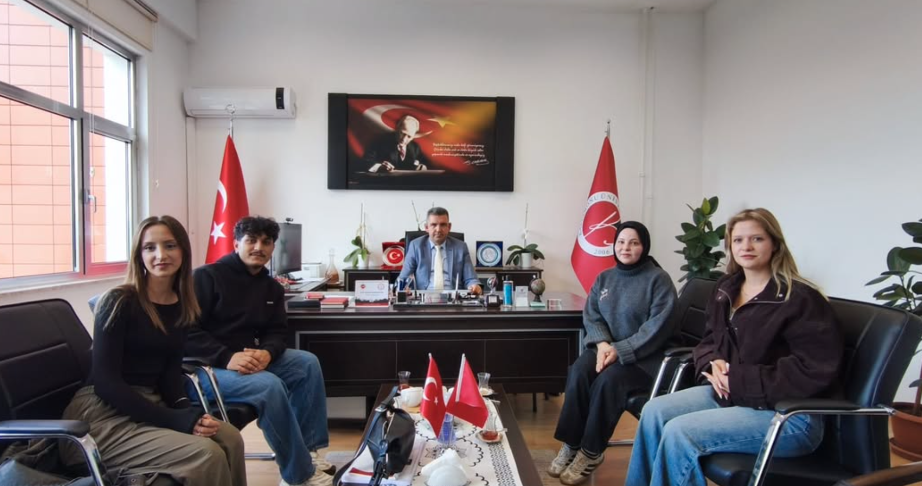 Gastronomi Rehberliği Öğrenci Topluluğu Yönetimi Dekanımız Prof. Dr. Burhan SEVİM ile Bir Araya Geldi